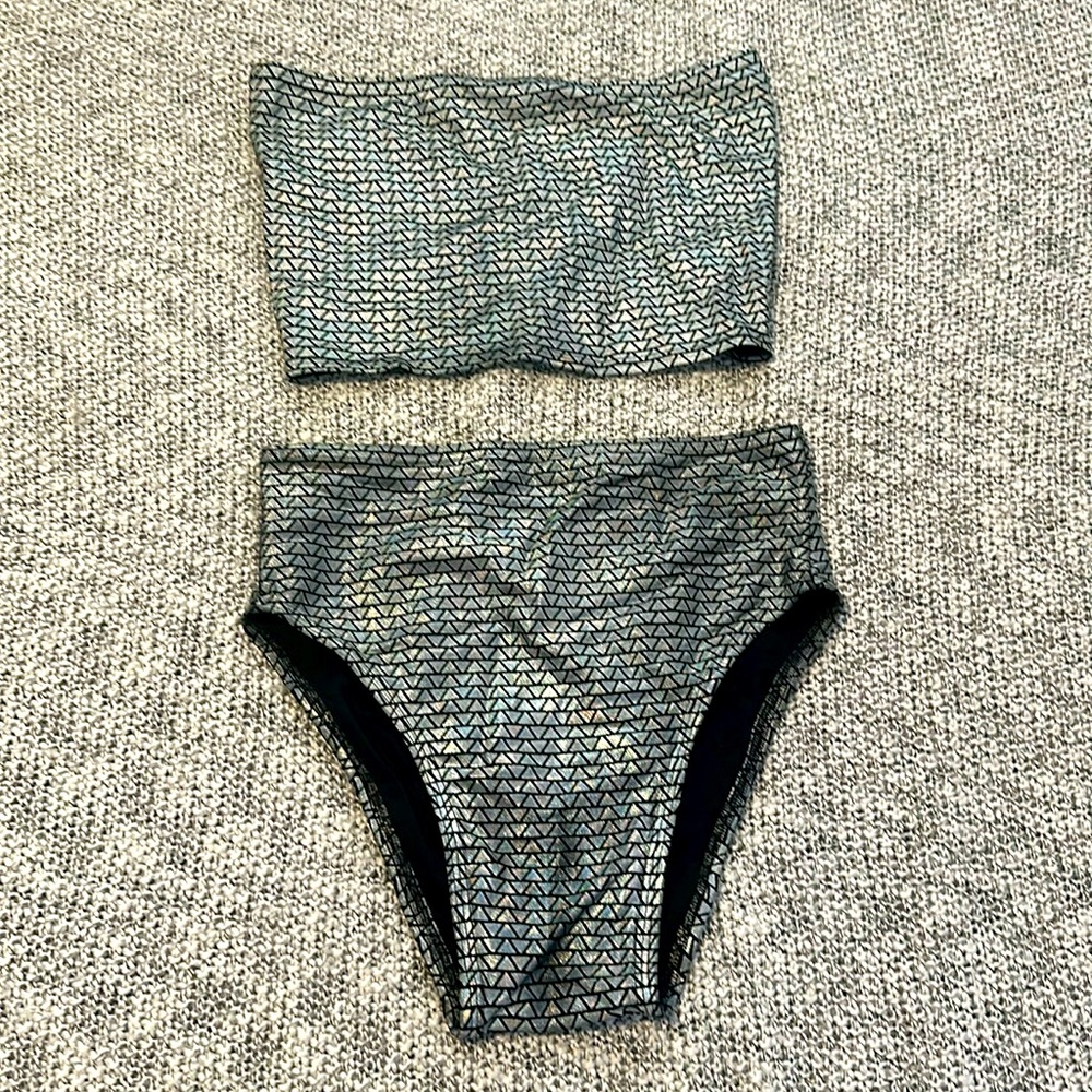 ESR Techno Pyramid Play Short and Tube Top Set